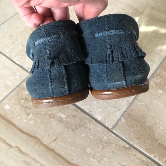 *SOLD* SoftMoc blue suede moccasins with white detail stitching - Picture 9 of 9